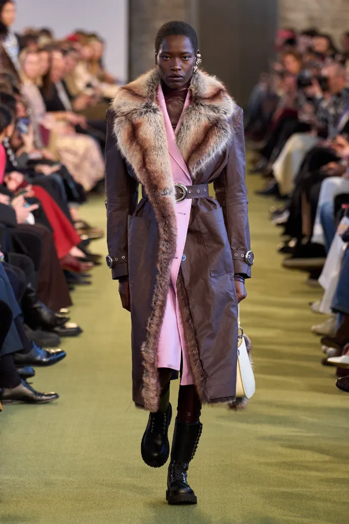 00002 rabanne fall 2025 ready to wear credit gorunway 1