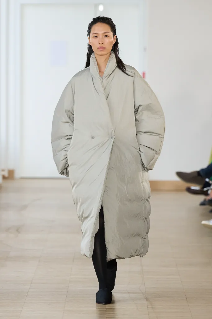 00005 christian wijnants fall 2025 ready to wear credit gorunway 1